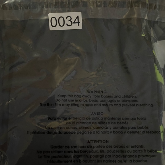 KIDS Puma Joggers Size L - Picture 3 of 3